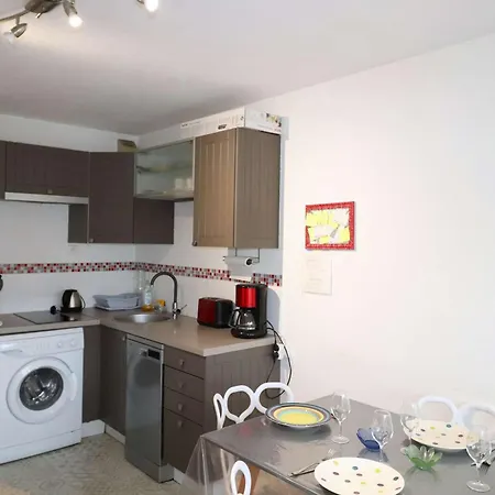 4 Pers Rdc Avec Piscines, Terrasse, Proche Et Commerces - Fr-1-307-36 *